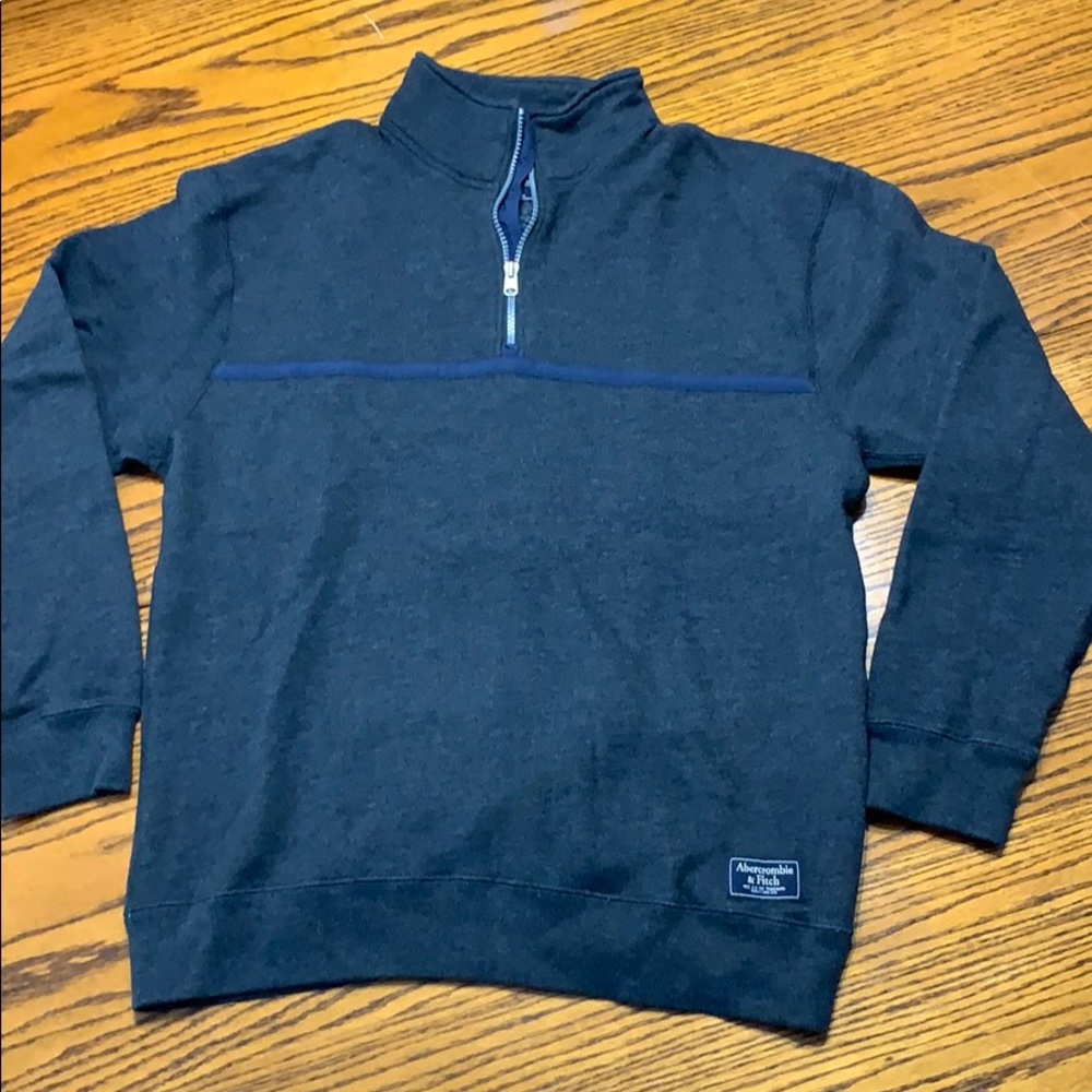 Abercrombie men’s medium quarter zip sweatshirt